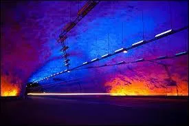 Dans quel pays se trouve le plus long tunnel du monde ?