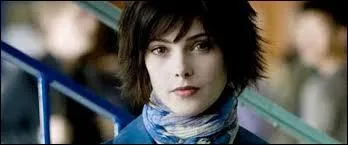 Qui devrait remplacer Kristen aux côtés de Robert pour la promo ?