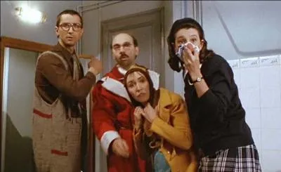 Dans quel film a-t-il joué Félix, un homme déguisé en père Noël pour faire de la publicité pour un spectacle de strip-tease ?