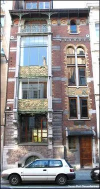 Quel est l'architecte belge de style Art Nouveau parmi les suivants :