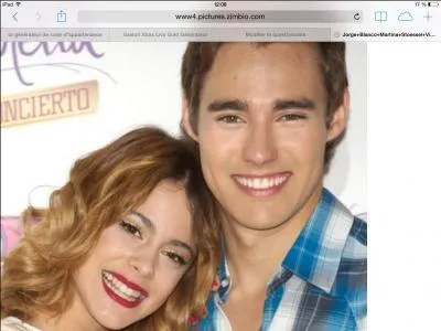 Comment s'appelle la mère de Tini ?