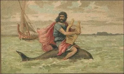 Qui est ce célèbre chanteur et musicien décrit par l'historien grec Hérodote, que l'équipage d'un bateau forcera à se jeter par-dessus bord pour le dépouiller et qui sera sauvé par un dauphin ?