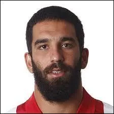 Quelle est la nationalité d'Arda Turan ?