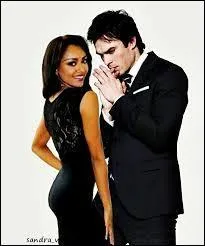 Avec qui Bonnie et Damon sont-ils coincés ?