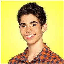 Quel est le nom du surdoué en danse de la famille ?