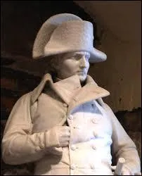 Qui est mort le 5 mai 1821 sur l'île Sainte-Hélène, au Royaume-Uni ?