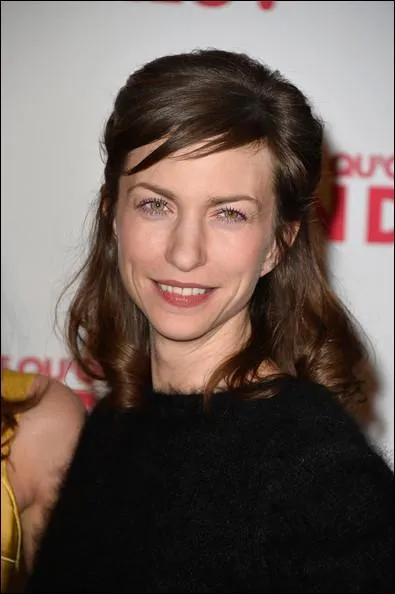 Quel est le prénom de cette fille ?