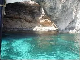 Que récite Richard pour soigner Emmeline ?