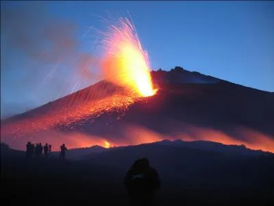 Combien de cratères a l'Etna ?