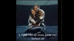 En quel honneur Marianne et Robin, dans la comédie, chantent "Tes blessures" ?