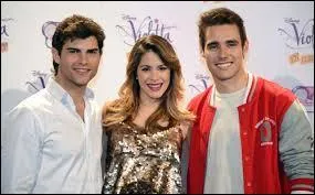 Lors de quelle saison se sont-ils battus tous les deux pour conquérir Violetta ?