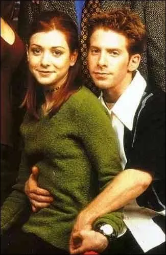 [Le Soleil de Noël] Comment Willow prouve-t-elle à Oz qu'elle l'aime  ?