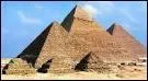 C'est ... qui a dit : "Du haut des ces pyramides 40 siècles nous contemplent.".