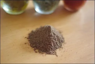 Le poivre d'Alep est un faux poivre.