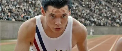 Qui est le réalisateur d'"Invincible" avec Jack O'Connell ?