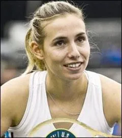 Quelle est la nationalité de Marina Erakovic ?
