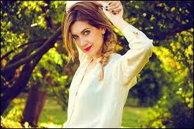 Qui voit Violetta en vacances à Barcelone ?