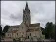 Le village de Secqueville-en-Bessin possède une belle église de style roman. Entourée d'un cimetière elle dépend de l'abbaye aux Hommes. Dans quel département est-elle située ?