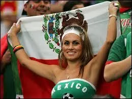 En quelle année la Coupe du monde s'est-elle déroulée dans le pays représenté par la supportrice ci-contre ?