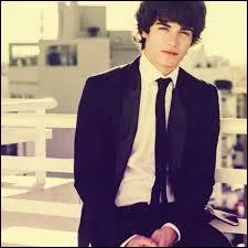 Qui interprète le rôle de Marco ?