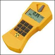 Sciences : Lequel de ces appareils sert à mesurer les rayonnements ionisants, et donc à évaluer le niveau de radioactivité ?