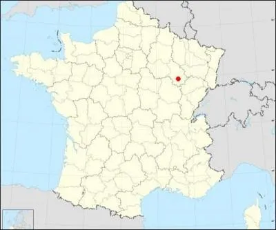 Quel est ce département signalant par un point rouge une commune dont le nom commence par « Hum » ?