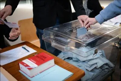 Dans quelle ville, de nouvelles élections municipales sont en préparation, après l'annulation par la Cour des Comptes, de celles du mois de mars ?