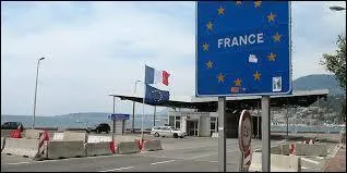Le pays partage une frontière avec la France :