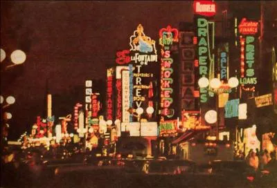 Cette rue est une des grandes rues de “magasinage” de Montr&eacute;al. On la voit ici &agrave; son apog&eacute;e dans les ann&eacute;es 60. C'est ...