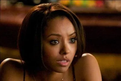 Dans quel objet Bonnie s'est-elle débarrassé de sa magie ?