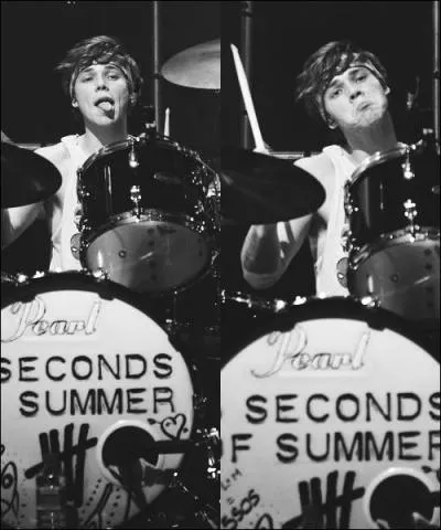 Qui est le batteur du groupe ?