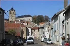 Nous flânons à présent dans les rues de Champlitte, ville franc-comtoise située dans le département ...