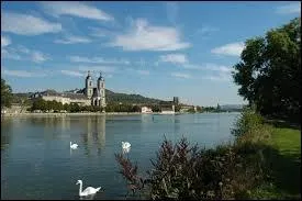 Quelle affirmation concernant le nom Moselle est fausse ?