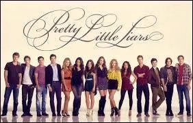 Quelle actrice joue Aria Montgomery ?