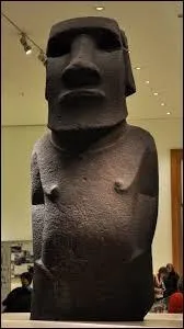 Hoa Hakananai'a est un moaï (statue de l'île de Pâques) conservé au :