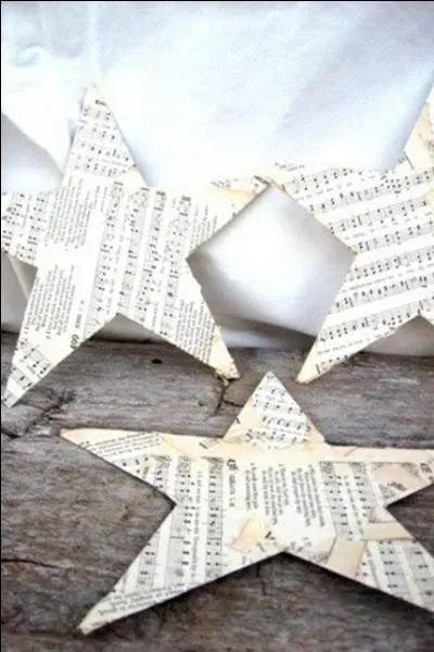 Qui chantait "Auprès des murs de pierre, ils ont brûlé leurs dragons de papier, refermé leurs paupières ...."