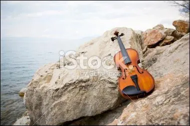 Que me répondez-vous si j'évoque le nom de Johnny Guitare" ?