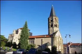 Voici l'église Saint-Martin de Cournon-d'Auvergne. Cette commune se situe en région ...