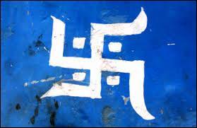 Quel mouvement religieux a pour symbole le svastika (signe qui inspira Hitler pour créer la croix gammée) ?