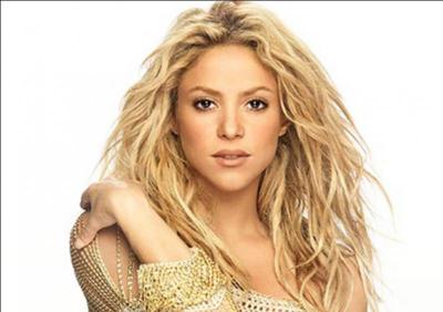 Quel âge aura Shakira lors de son anniversaire en février 2015 ?