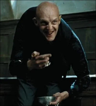 Votre journ&eacute;e "soldes" s'ach&egrave;ve ici, cher joueur... Dans votre h&acirc;te d'acheter, vous avez omis de vous nourrir ! Pour cela, rien de plus simple. A part Florian Fortar&ocirc;me (qui fournit glaces et boissons sucr&eacute;s), vous pouvez vous rendre :