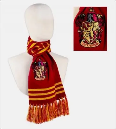 Voici enfin le grand moment, celui ou vous entrez triomphalement chez Madame Guipure. Tout &agrave; 20% ! L'&eacute;charpe aux couleurs du Roi Lion passe donc de 20 Mornilles &agrave;...