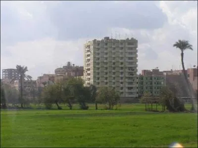 Cette ville se nomme...