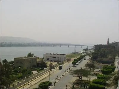 Cette ville se nomme...