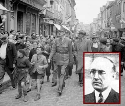Le 14 juin, dès son arrivée sur le sol français, le général de Gaulle se rend dans cette ville et y installe le 1er commissaire de la République de son gouvernement provisoire...