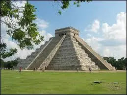 Où se trouve lpyramide de Chiten Itza ?