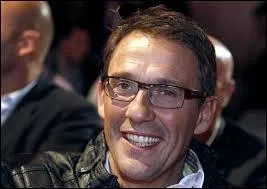 Est-il animateur sur Europe 1 ?