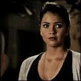 Comment s'appelle sa demi-sur que l'on voit dans la série ?