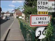 Cette balade débute en Picardie. Nous entrons dans la commune de Cires-lès-Mello. Nous sommes dans le département ...