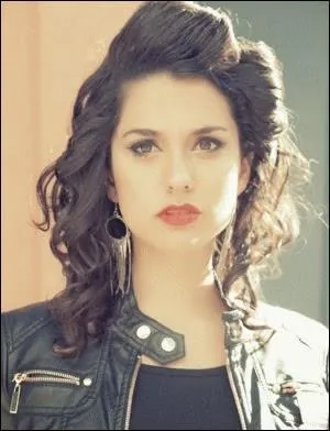 Nata est la sur de Tini